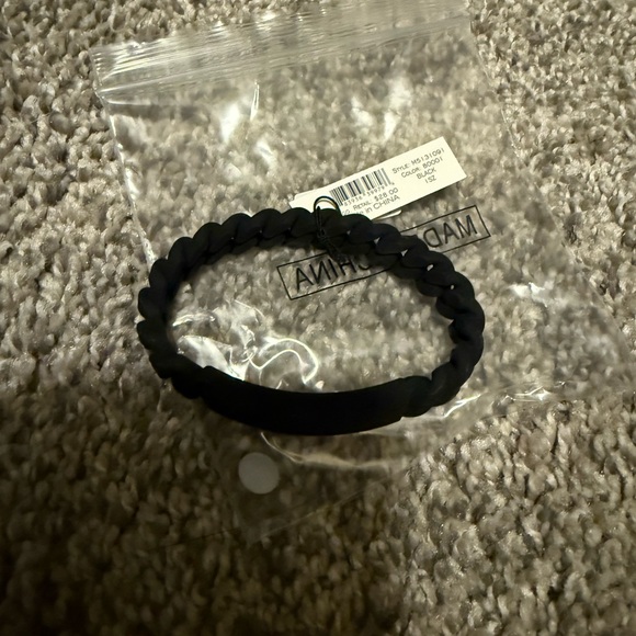 NWT Marc Jacobs black rubber bracelet - Picture 4 of 4